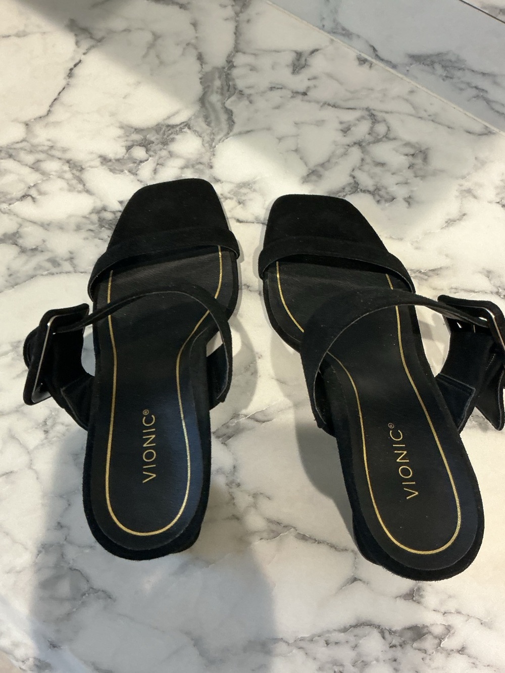 Vionic Black Suede Brookell Buckle Strap Round Heeled Sandals